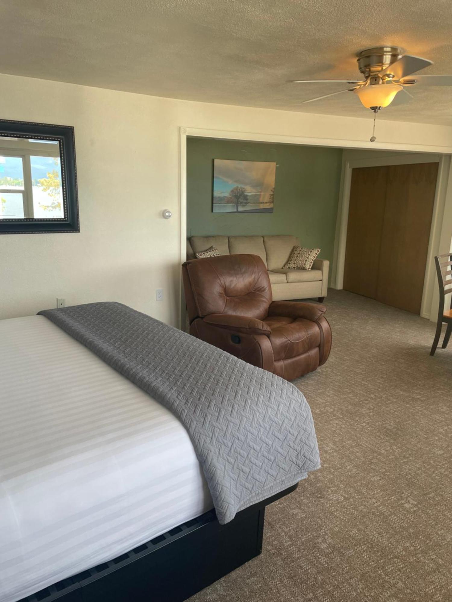 Americas Best Value Inn Polson Exterior photo